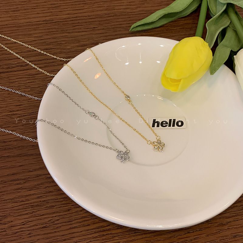Collier en zircon à fleurs pour femmes, design de niche, chaîne de clavicule douce, collier avancé 2024, nouveaux accessoires tendance en gros_voghion.com