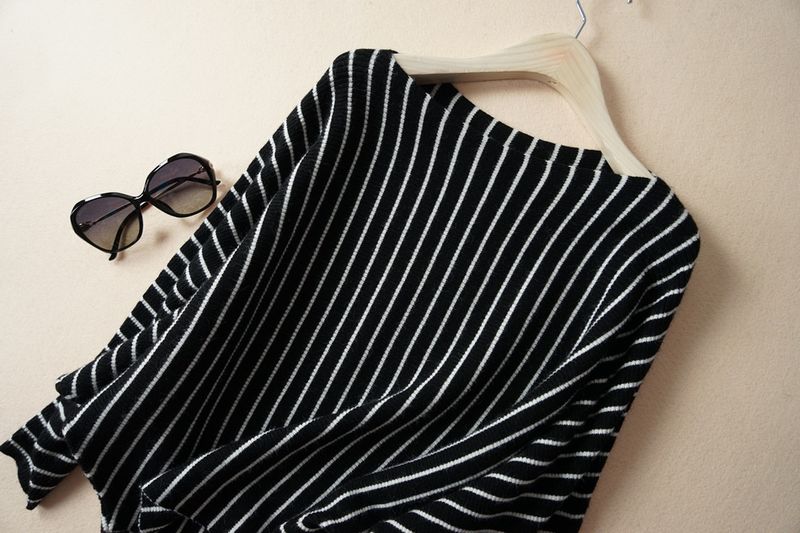 ragazza Autunno Inverno Nuovo Maglione a pipistrello a righe verticali da donna Top DJ-9990 Moda_voghion.com