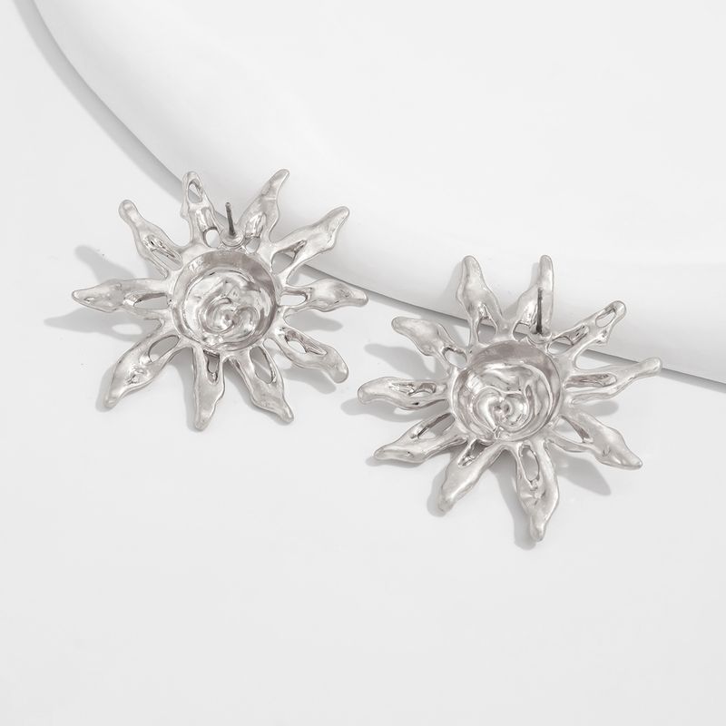 Orecchini pendenti con perle e girasole plissettati, linea di moda Ins, clip per orecchini a clip_voghion.com