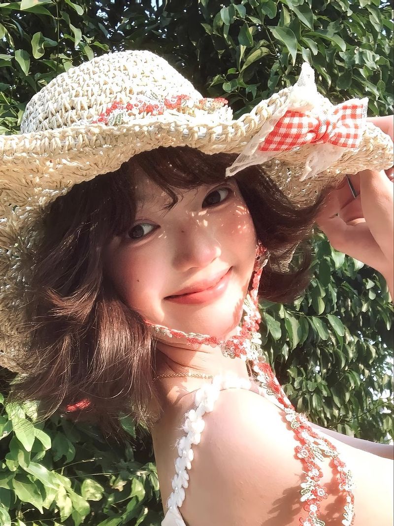 Cappello da sole da spiaggia per le vacanze, con tesa larga e fiocco in paglia da donna_voghion.com