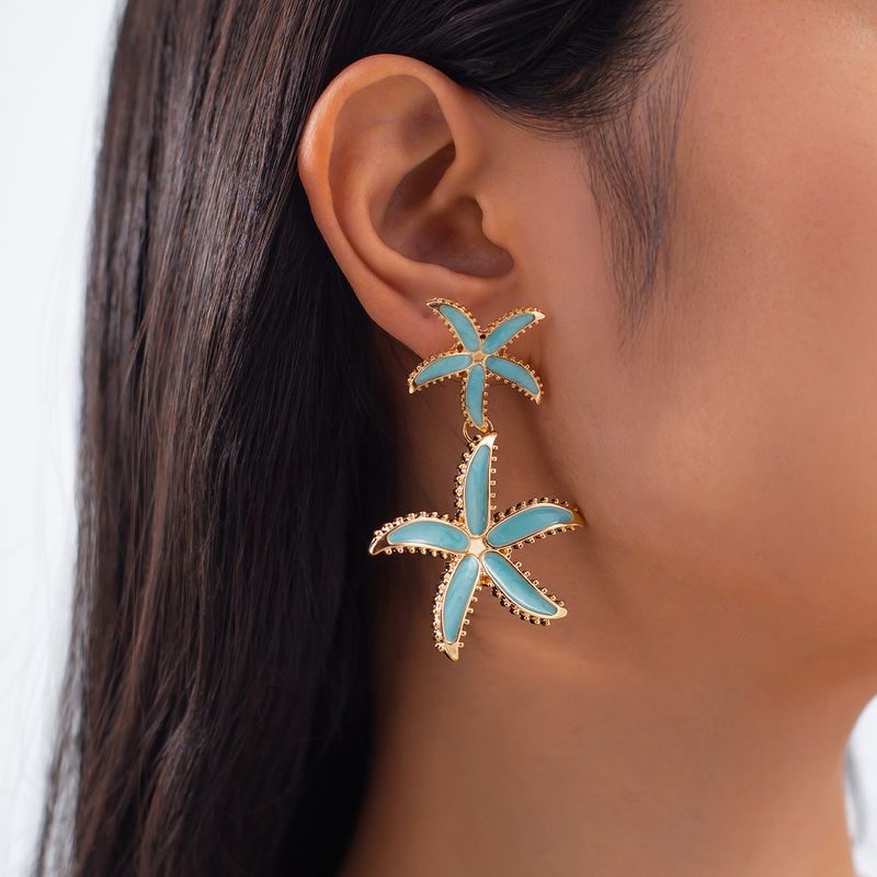 Fashion Drip Oil Five Leaf Flower Female Personality Geometric Metal Starfish Earrings_voghion.com