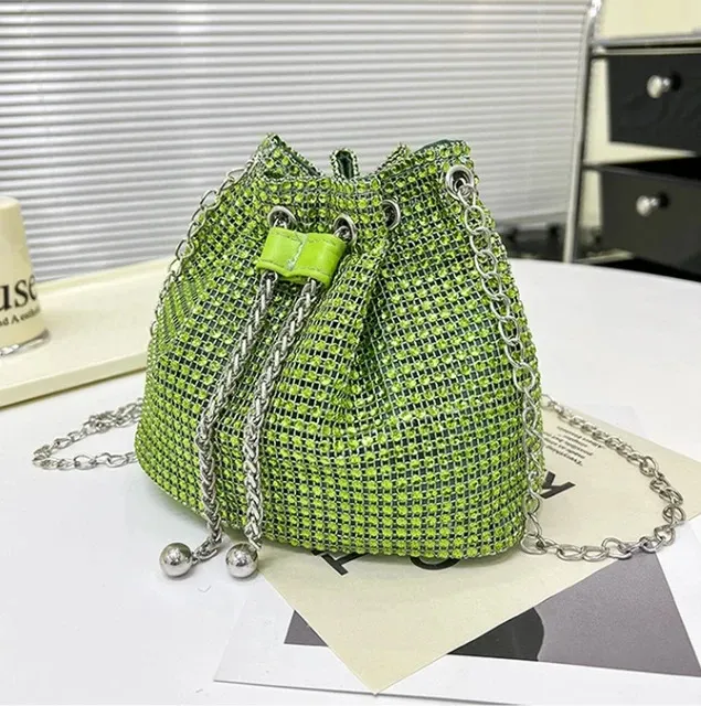 Borsa da donna alla moda con texture, motivo Internet, rossa, con diamanti, tracolla, catena, secchiello 250314l_voghion.com