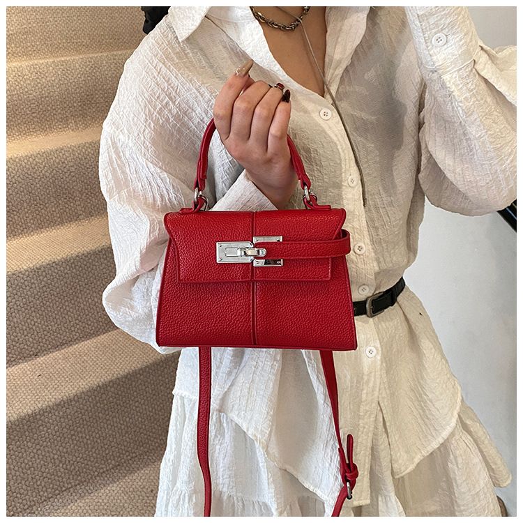 2025 neue einfache Retro-Damentasche Mode lässig Handheld Crossbody kleine quadratische Tasche Pendlertasche_voghion.com