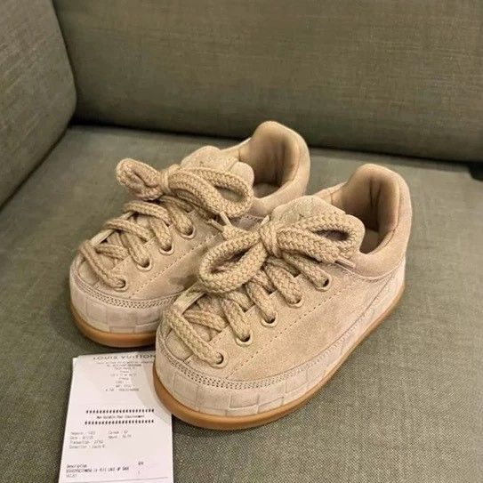 Jackson Wang Gleichen Stil Jigglypuff Echtes Leder Loafer Für Frauen 2025 Herbst Neue Casual Sport Dicken Sohlen_voghion.com