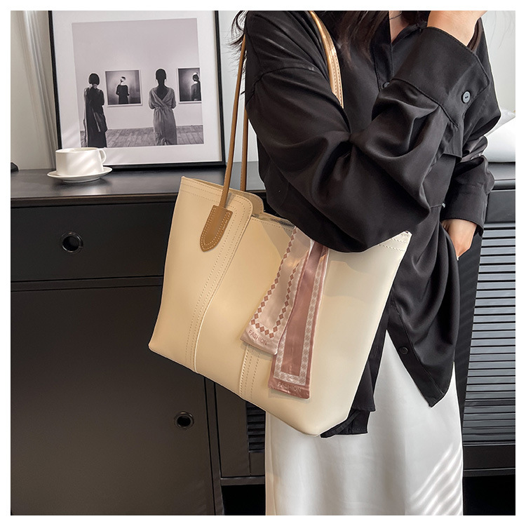 Borsa a tracolla versatile da donna, di grande capacità, primavera/estate 2024, con texture popolare, per i pendolari_voghion.com