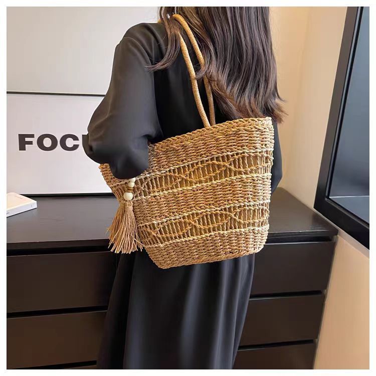 Hollow out paper rope woven bag, fashionable one shoulder grass woven bag, casual women's bag, beach bag with large capacity_voghion.com