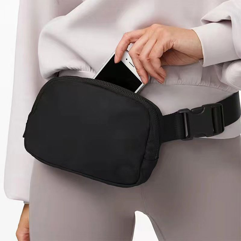 Lihao Unisex Gym Bag Adjustable Buckle Strap Large Capacity Multipurpose Sport Waistbag Fanny Pack for Sports-Khaki_voghion.com