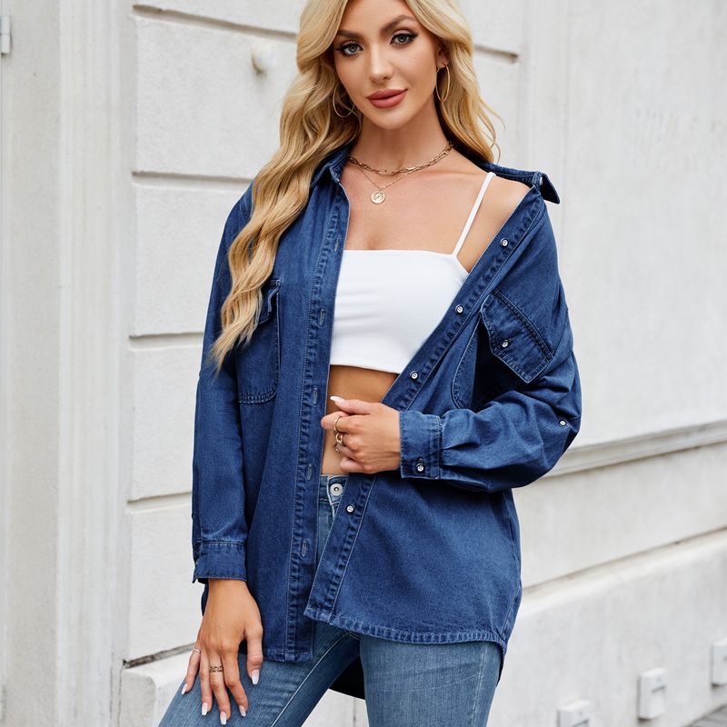 Camicia in denim con maniche regolabili effetto vintage per donna – Top casual oversize con dettagli rovinati (azzurro chiaro, blu scuro) – S/M/L/XL_voghion.com