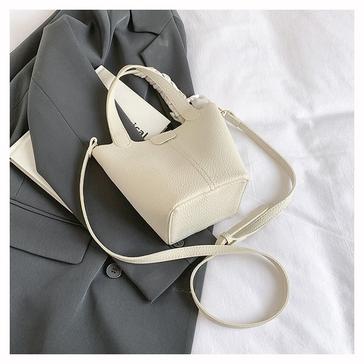 Korean popular 2024 new handbag, mother silk scarf, bucket bag, high-end versatile single shoulder simple crossbody bag_voghion.com