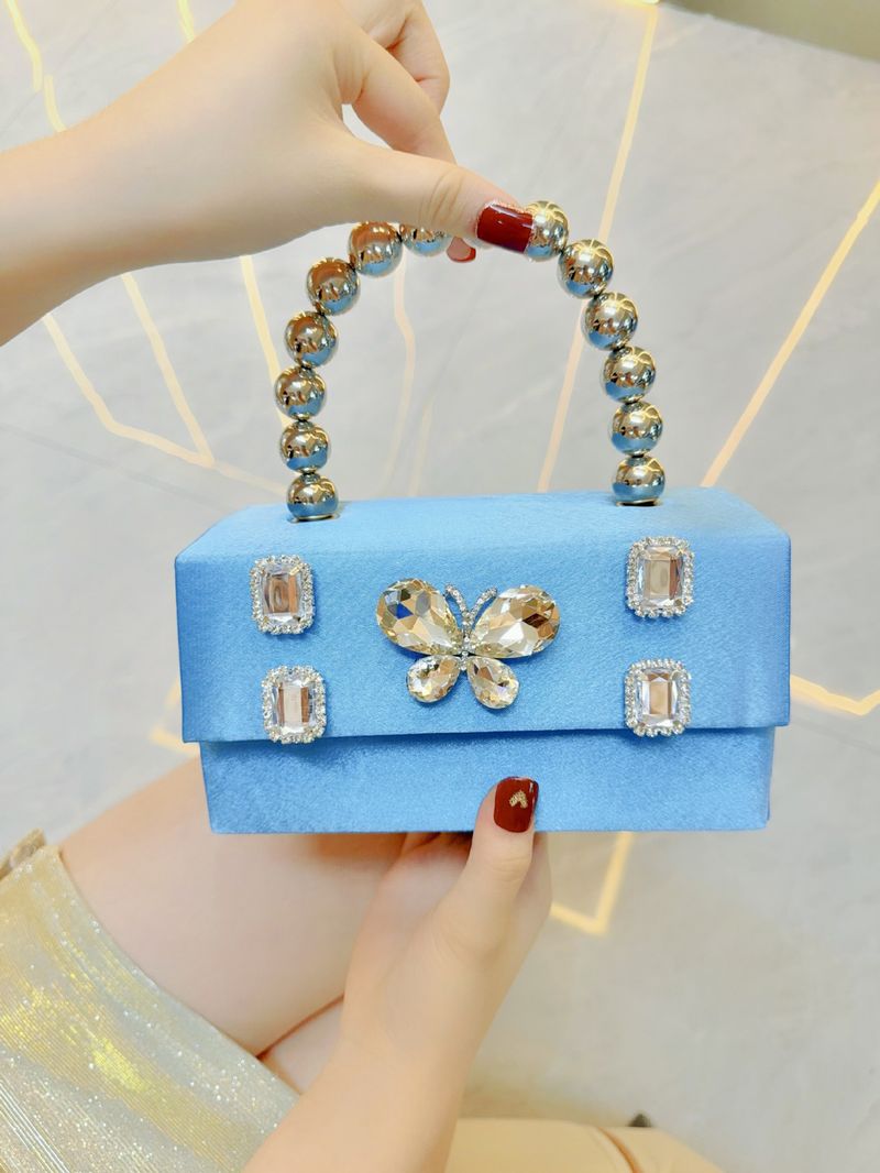 Borse da sera da donna Borsa a mano con diamanti incastonati a farfalla Borsa a mano con diamanti Piccola borsa quadrata da banchetto in raso di seta Borsa a tracolla per cena_voghion.com