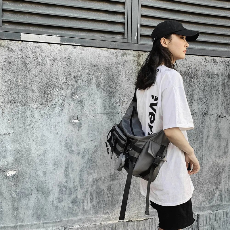 Schulter Gothic Schwarz Umhängetasche Messenger Tragetaschen Für Männer Frauen Shopper Nylon Hip Hop Techwear Satchel Taille Goth_voghion.com