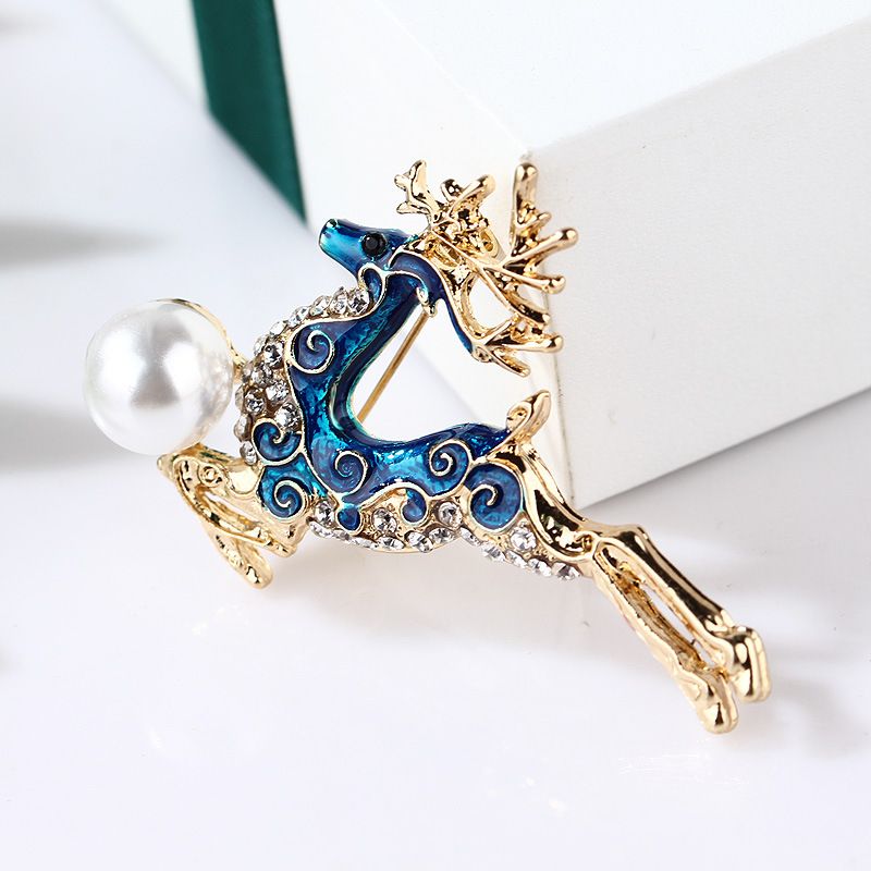 Korean version of the new Christmas oil drop alloy enamel rhinestone sika deer pearl brooch pin brooch female_voghion.com