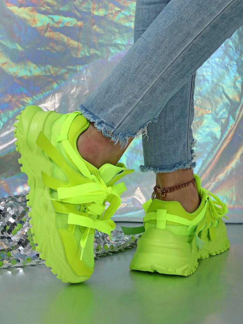 Trendy thick soles increased height, with breathable mesh surface, comfortable casual sports shoes, fashionable_voghion.com