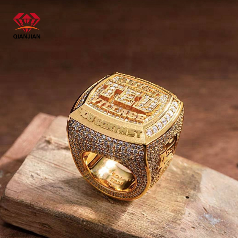 Anillos de oro de diamante Moissanite de estilo caliente personalizados Qianjian para hombres_voghion.com