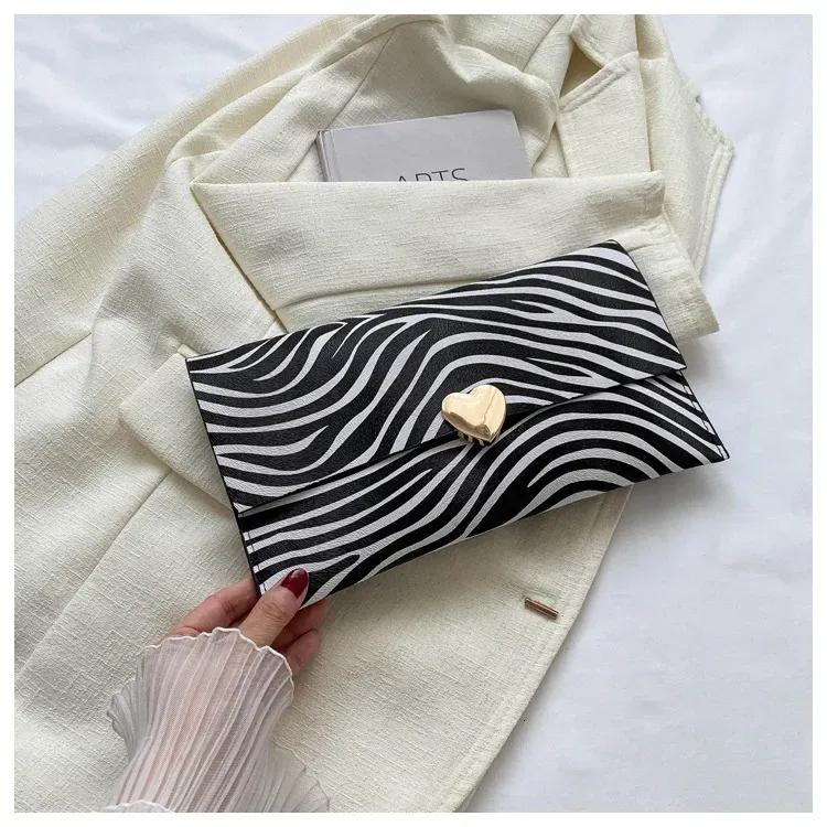Portafoglio da donna di grande capacità in PU, alla moda, pochette con monete, chiuso, con stampa leopardata e a righe di mucca, 250314l_voghion.com