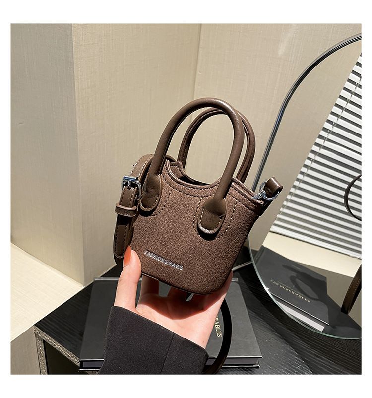 Borsa a secchiello da donna, alla moda, con tracolla monospalla, stile Candy Lover, con rossetto, da portare a spalla, rossa_voghion.com