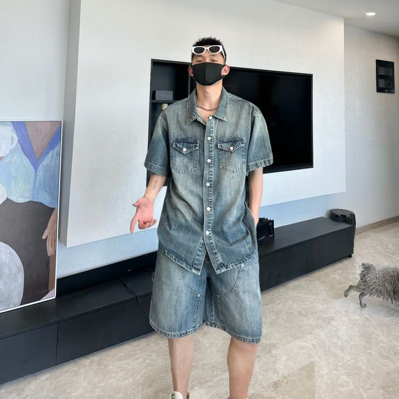 Denim set met korte mouwen en shorts – oversized streetwear-combinatie (unisex zomer-tweedelig, relaxte pasvorm, ademende polymix, urban utility-stijl)_voghion.com
