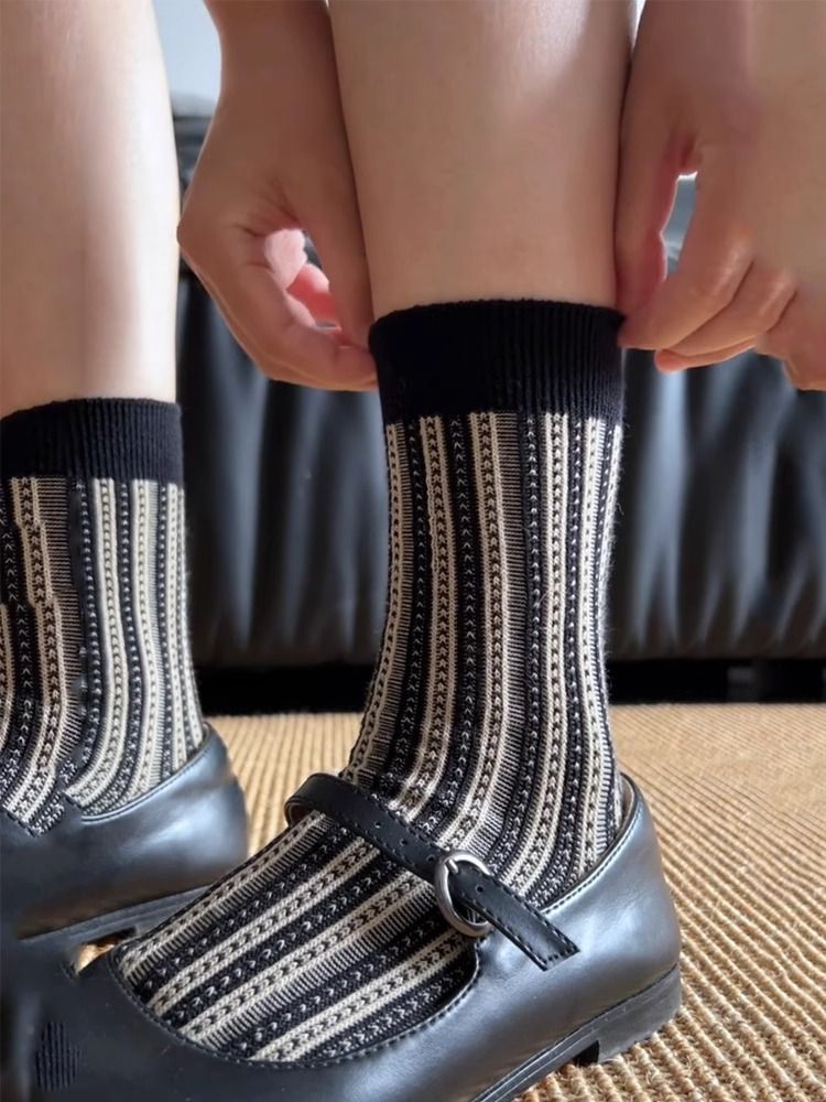 Damen Herbst/Winter 2025 Neue Wadenlange Baumwollsocken_voghion.com
