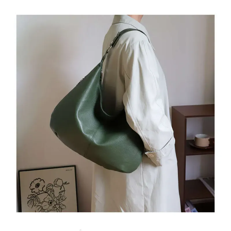 Oil Wax Leather Women's Trendy Commuting Tote Large Capacity New High-end Feel Shoulder Bag_voghion.com