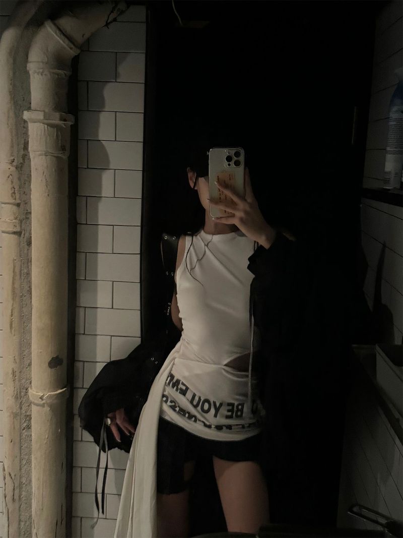 American Style Spicy Girl Letter Print Deconstructed Tank For Women Summer Design Irregular Hollow Slim Fit Base Shirt_voghion.com