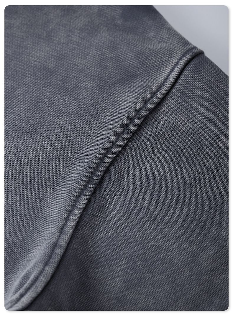 Herrenbekleidung: Verwaschenes, halbgeschnittenes Kapuzenpullover-Oberteil mit Rollkragen und lässigem Stil_voghion.com