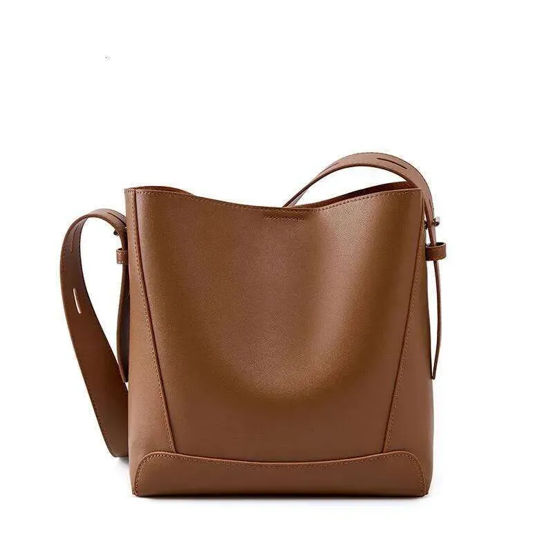 2025 Dames Designer Handtassen Echt Leer Dames Trend Casual Tote Grote Capaciteit Crossbody Tassen Tas_voghion.com