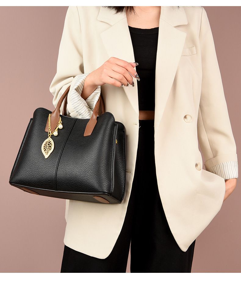 2024 Large Capacity Women's New Handbag Soft Leather Commuter Versatile Crossbody Big Bag_voghion.com