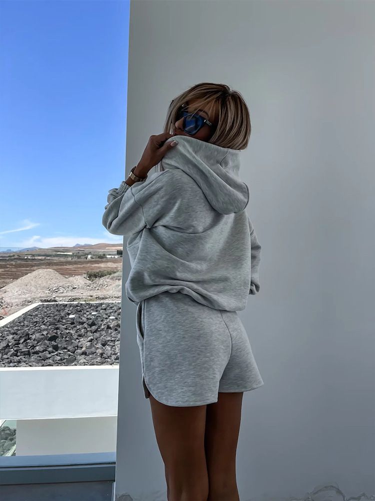 2025 Casual Fashion Set Women's Loose Hooded Sweatshirt Long Sleeved Top Sports Shorts_voghion.com