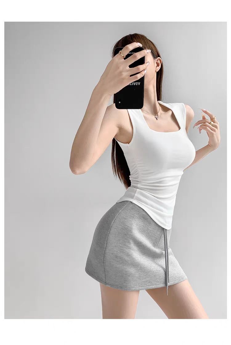 Abbigliamento da donna, nuovo gilet senza maniche, schiena sottile, spalle sottilissime, vestibilità attillata, scollo squadrato, versatile, con imbottitura per il petto, per donna_voghion.com