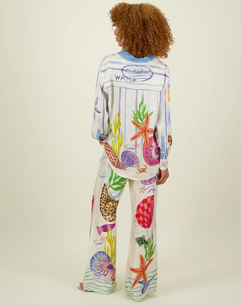 Nuovo set di due pezzi con camicia e pantaloni casual personalizzati con stampa graffiti in raso 2024_voghion.com