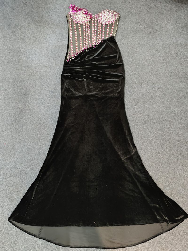 Elegantes Meerjungfrauen-Abendkleid aus Samt mit aufwendiger Perlenstickerei – Korsett mit tiefem V-Ausschnitt für Partys, Bankette und besondere Anlässe_voghion.com