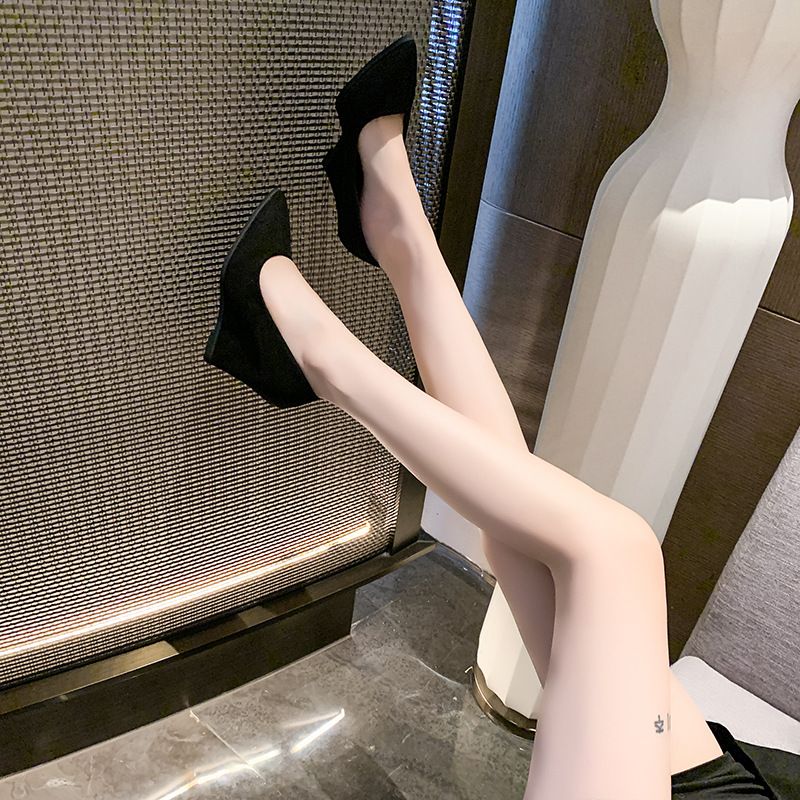 2025 Frühjahr Neue Stil Gute Match Slope Single Pointed High Heels Wildleder Dicken Sohlen Damen Schwarz Arbeitsschuhe_voghion.com