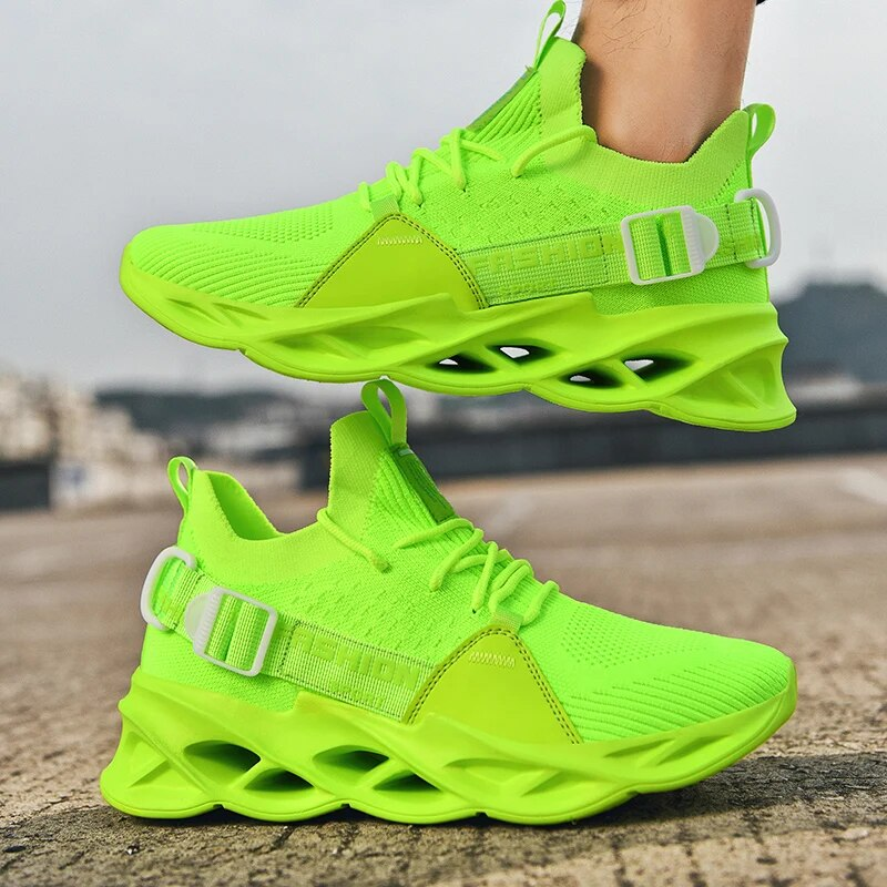 Sommarsneakers Mode Andningsbar plattform Löpning Män Mesh Sport Ljus Unisex Kvinnor Fritidskläder Vulkanisera Skor Man_voghion.com