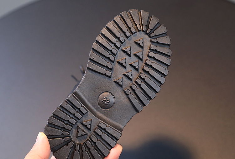 Kinderschoenen Effen enkellaarsjes voor jongens Mode Martens-laarzen met wollen bovenkant voor meisjes Laarzen met zachte zolen Leren laarzen met enkele laars_voghion.com
