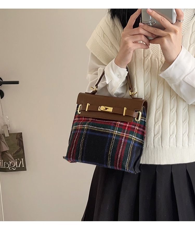 FOUR ONE niche backpack, women's autumn and winter trendy versatile handbag, high-end work commuting backpack_voghion.com