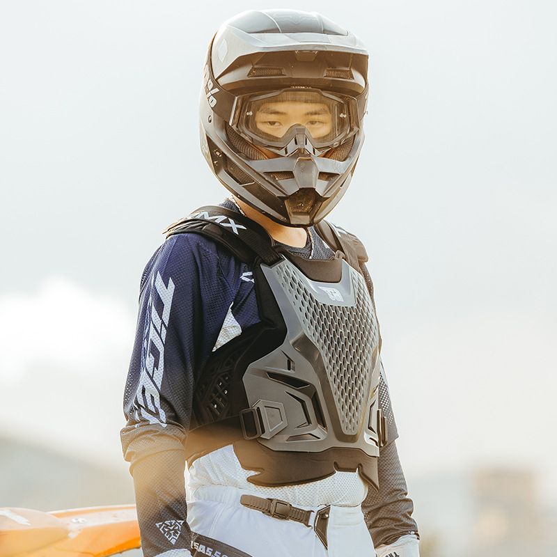 Profesionální zadní kryt pro terénní motocykly_voghion.com