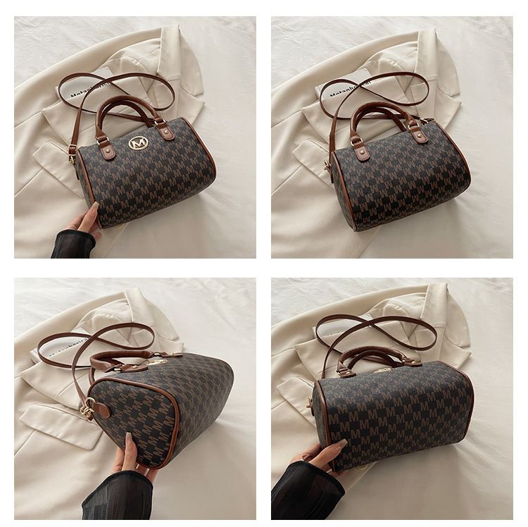 Stylish Shoulder Bag For Everyday Use Soft PU Bucket Bag With Zipper Closure Crossbody Handbag In Neutral Tones Functional For Work Or Leisure_voghion.com