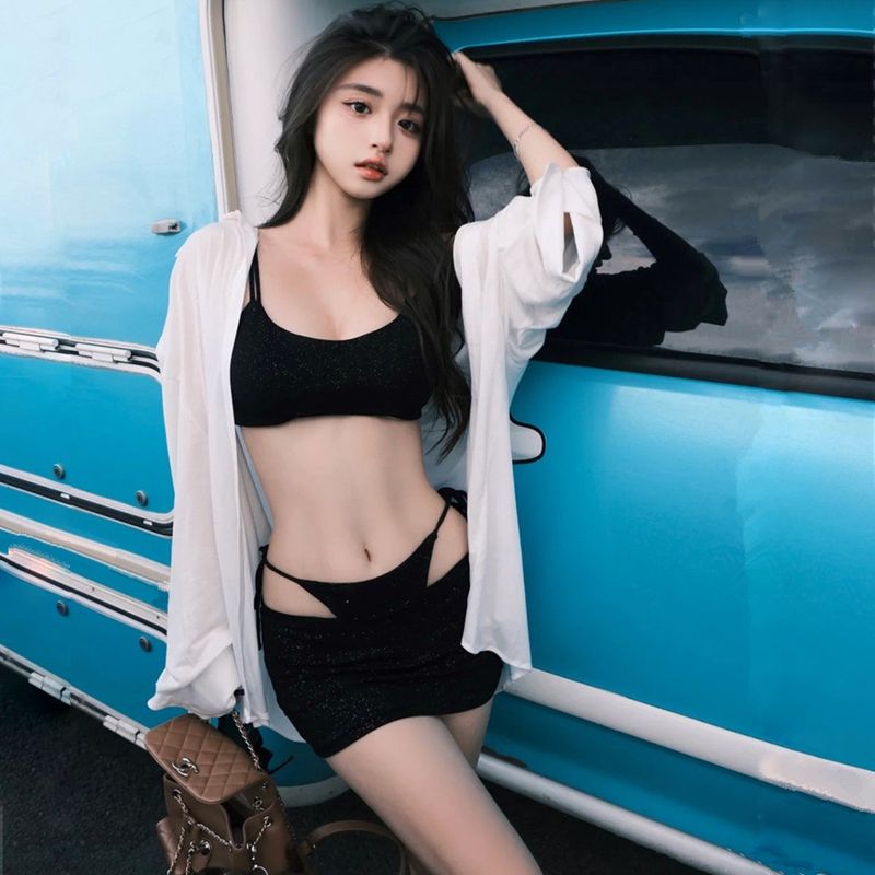Sparkling INS-style Bikini Camisole With Strap Design, Two-piece Halter Skirt, Split-style Vacation And Hot Spring Swimsuit._voghion.com