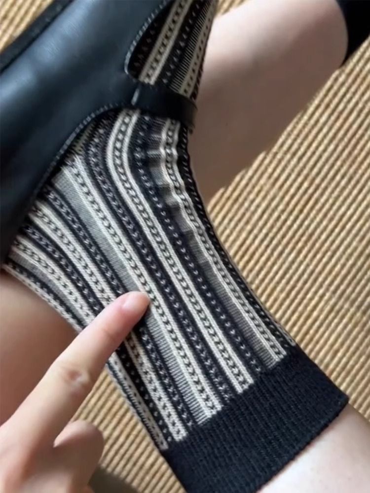 Damen Herbst/Winter 2025 Neue Wadenlange Baumwollsocken_voghion.com