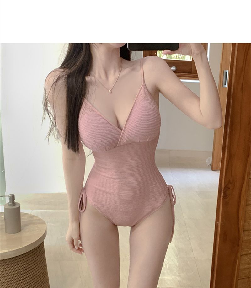 Einteiliger Badeanzug, sexy Träger für Frauen, kleine Brust gerafft, Taille eingeschnürt, Strandurlaub in heißen Quellen, Bikini_voghion.com