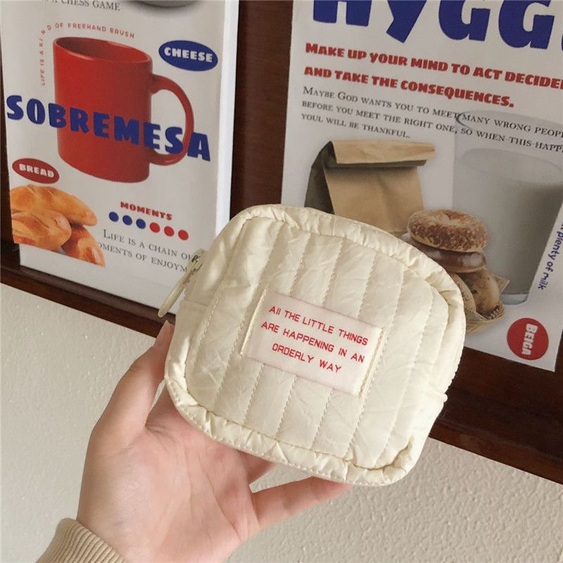 Koreanischen Stil Einfache Quadratische Kleine Make-Up Student Nische Kopfhörer Geldbörse Mädchen Tragbare Lippenstift Lagerung Tasche_voghion.com