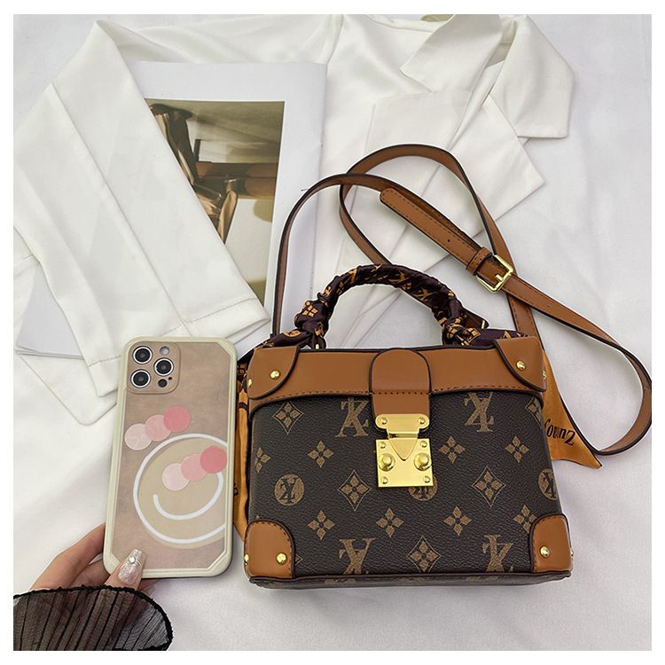 Borsa a mano piccola quadrata con fibbia di lusso leggera e sciarpa di seta, borse francesi, borsa a mano con texture a lettere_voghion.com