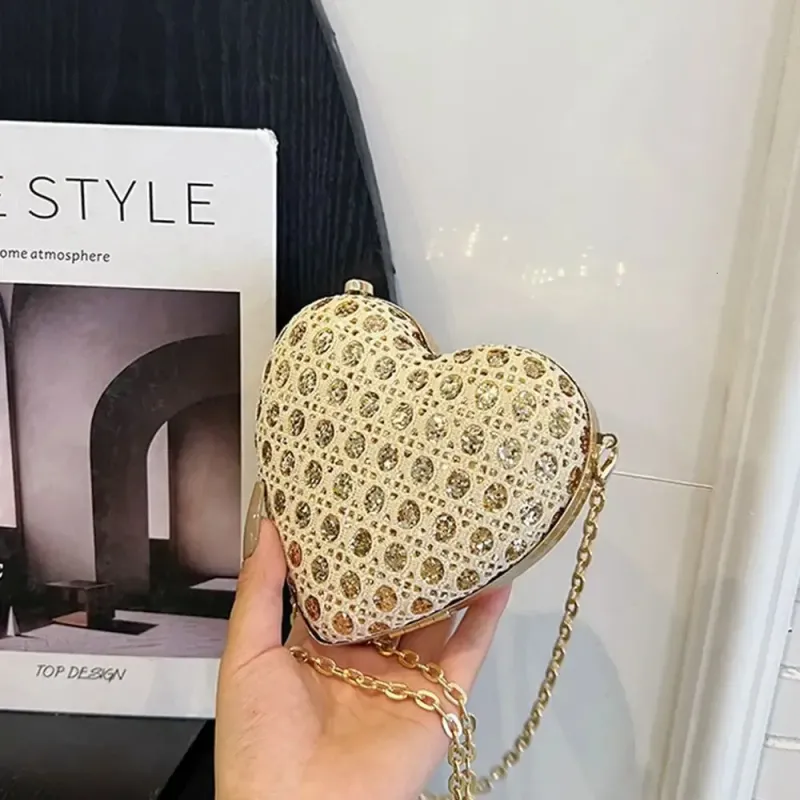 Borsa da sera a forma di cuore, decorazione in seta lucida color oro, pochette da banchetto, tracolla a catena, per matrimonio e festa 250408l_voghion.com