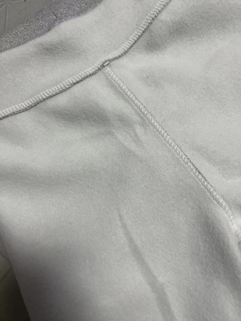 Vêtements pour femmes : leggings taille haute doublés en polaire avec effet gainant et broderies – Pantalon thermique d'hiver grande taille_voghion.com