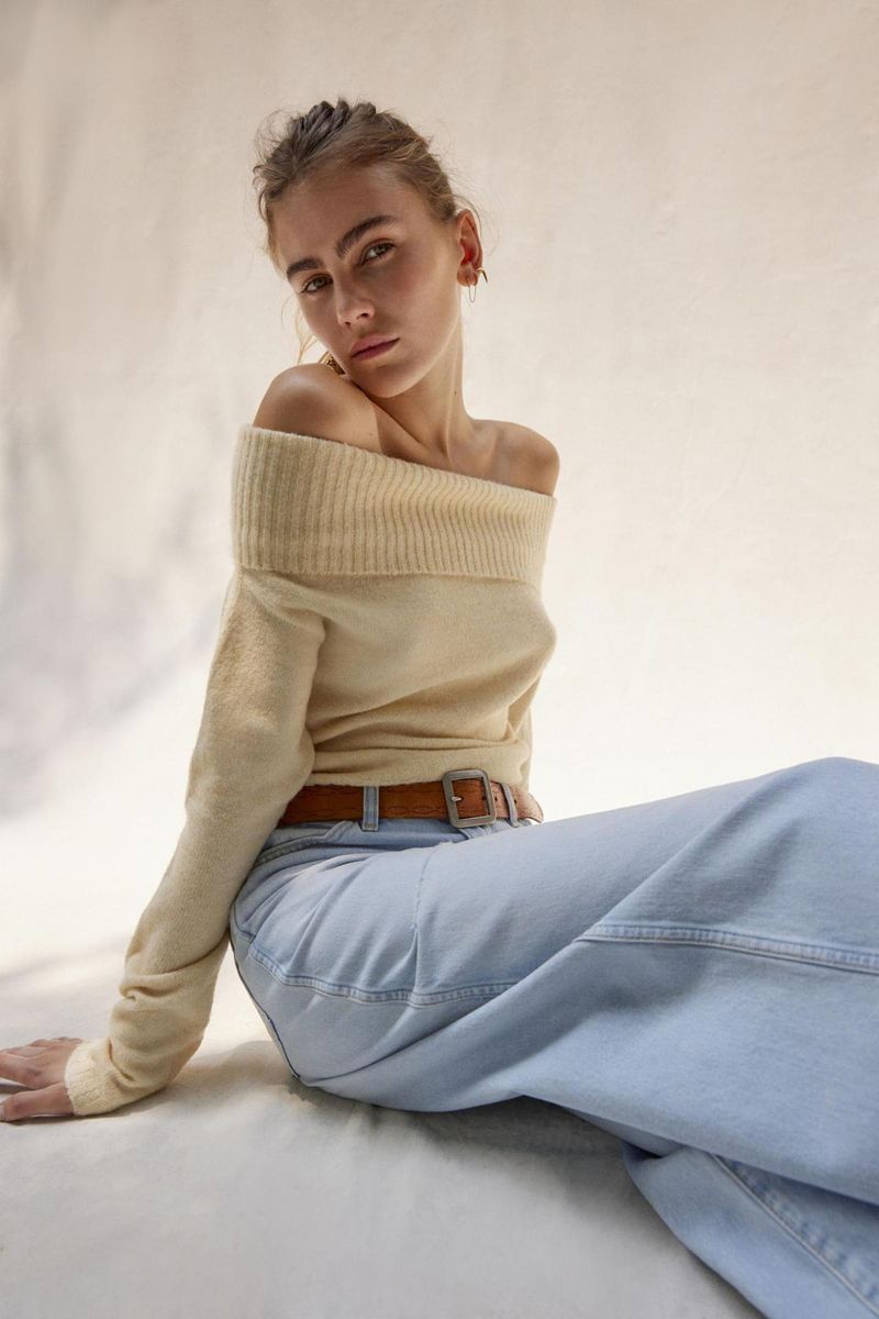 2024 Autumn Winter New Women's Clothing Solid Color Off-Shoulder Long Sleeve Pullover Sweater_voghion.com