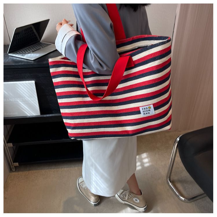 2024 New Spring/summer Popular Simple Shoulder Bag Commuter Handheld Canvas Tote Bag Casual Large Capacity Bag for Women_voghion.com