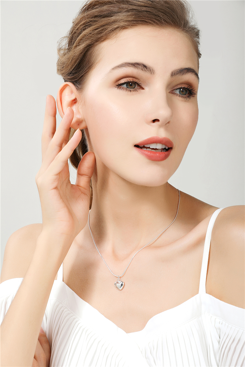 DOTEFFIL Sterling Sier Effen Klein Hart Hanger Ketting 16-30 Inch Snake Chain Voor Vrouwen Bruiloft Charme Mode-sieraden_voghion.com