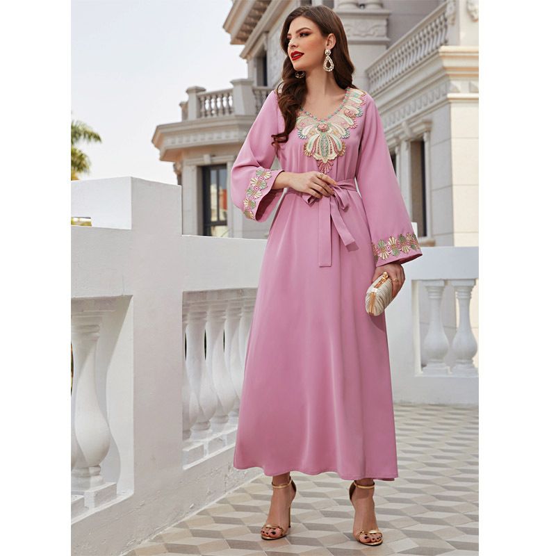 Damenbekleidung Rosa dreidimensionales besticktes langes Retro-Kleid_voghion.com
