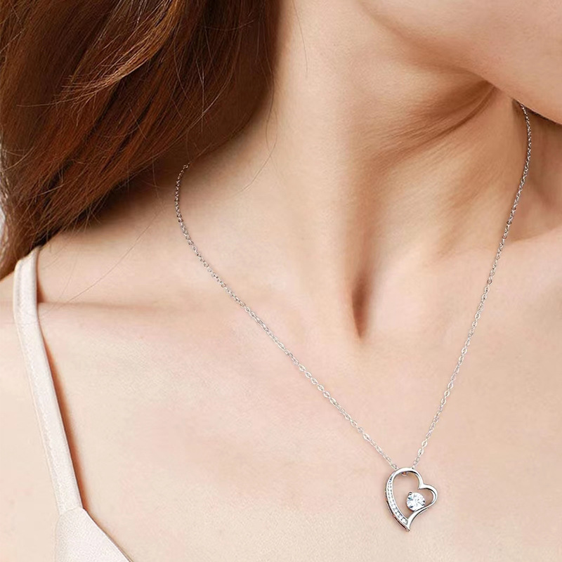 Collana a forma di cuore con ciondolo a forma di cuore in diamanti, in acciaio inossidabile, con catena a forma di cuore, per donna_voghion.com