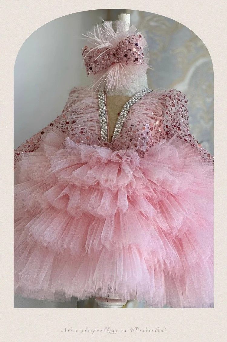 Abiti alla moda per bambine, gonne a palloncino in garza soffice, esibizioni al pianoforte per bambini, spettacoli in passerella_voghion.com
